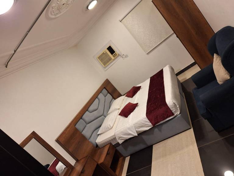 Al Ronak Hotel Apartments