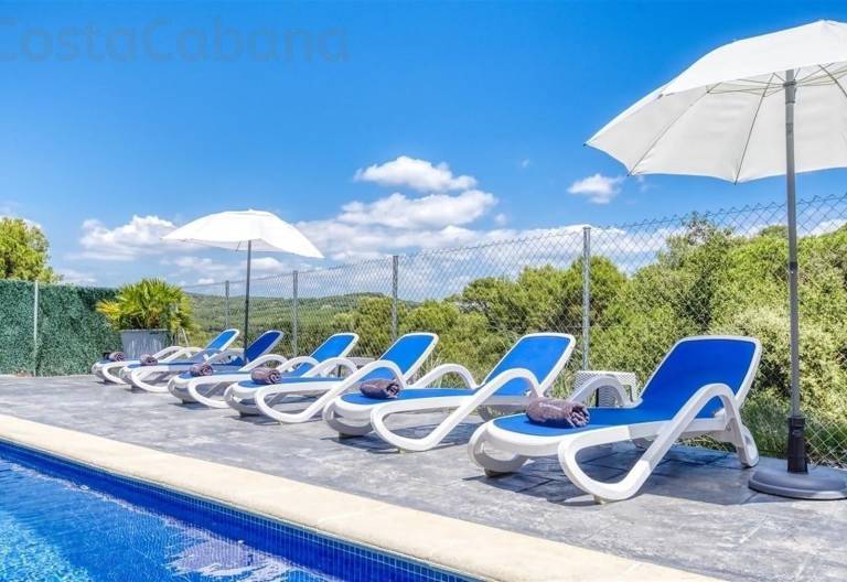 Villa with barbecue, patio & private pool | Mountain view — photo 4