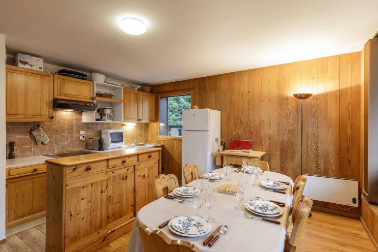 Children-friendly lovely rental apartment with garden | Mountain view | Ski nearby | Pets are welcome — photo 5
