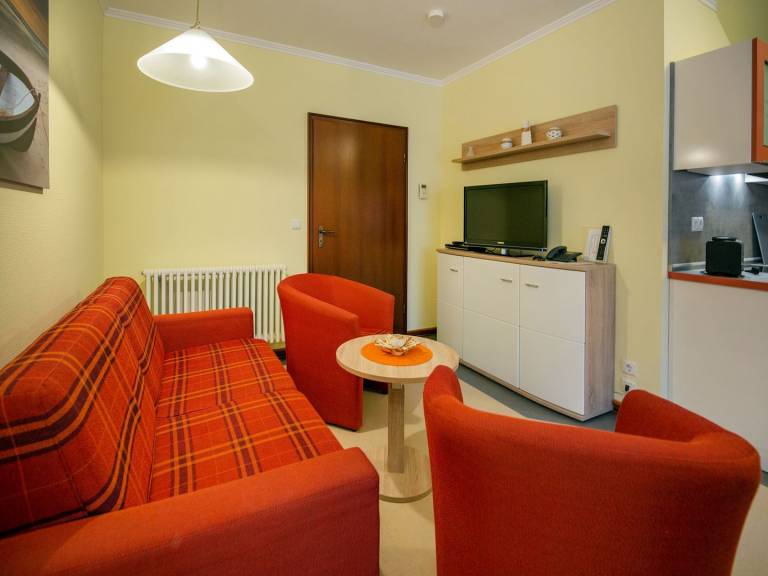 Komfortplus Ferienwohnung mit 2 Schlafzimmern und Balkon im Dachgeschoss — photo 2