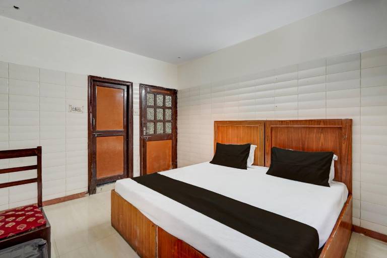 SPOT ON by OYO Dn Hotel