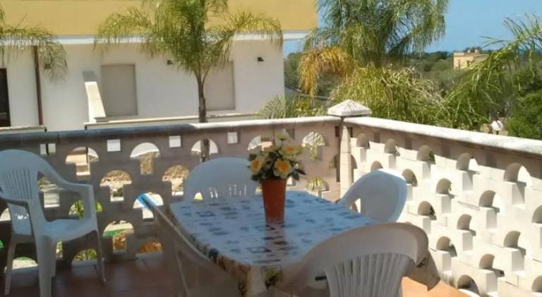 Serviced apartment with barbeque, garden & patio — photo 5