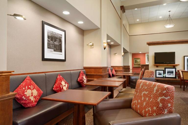 Hampton Inn & Suites Williamsburg-Central — photo 4