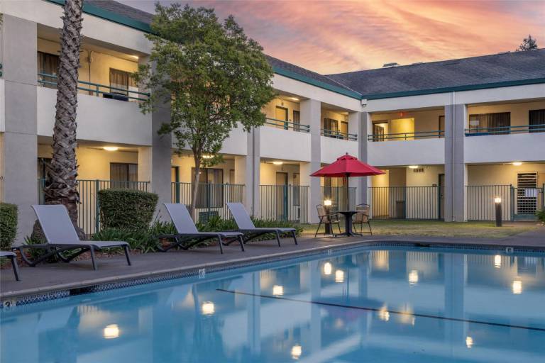 Best Western Heritage Inn — photo 2