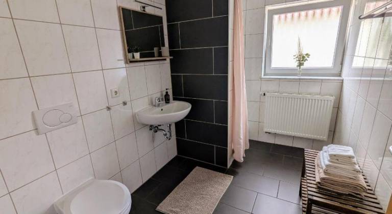 Rental apartment with 3 rooms for 6 persons — photo 2