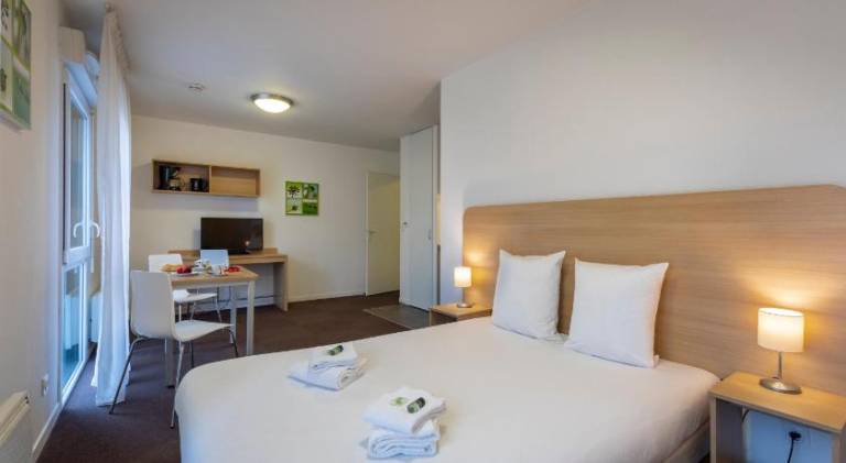 Serviced apartment for 127 persons in La Chapelle-Saint-Luc