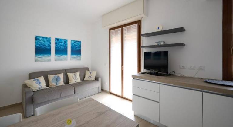 Apartment with 1 room for 5 persons — photo 2