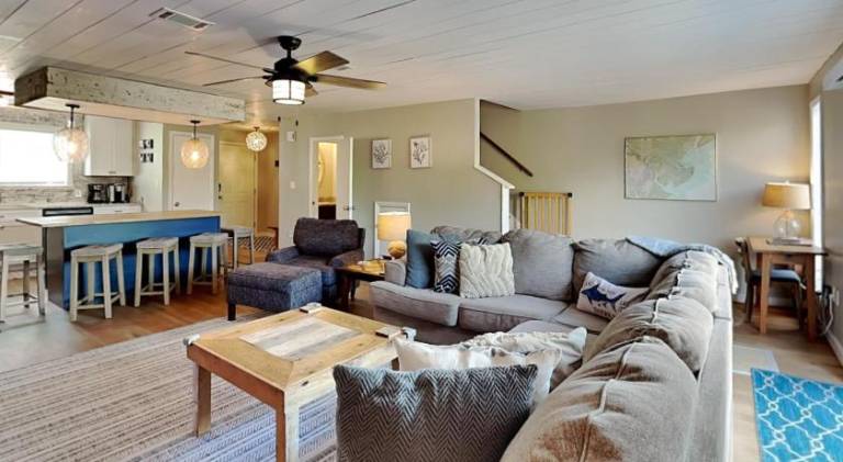 Beautiful vacation home | Beach nearby | Dogs allowed in Tybee Island, GA