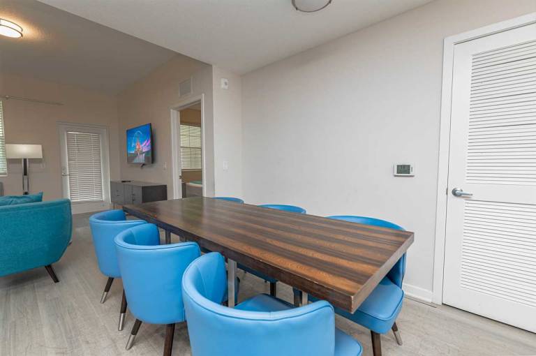 Holiday apartment with pool — photo 2