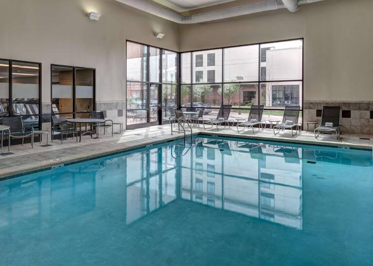 Hampton Inn & Suites Omaha-Downtown — photo 3