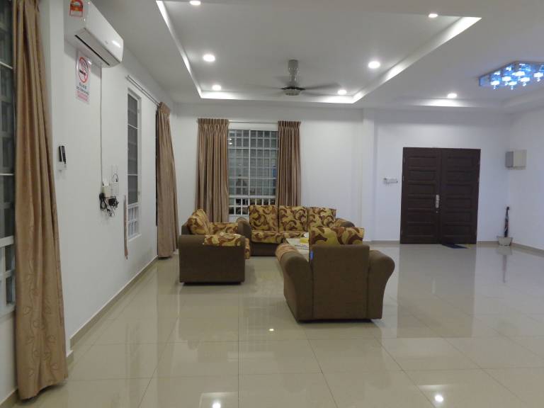 House  Lutong
