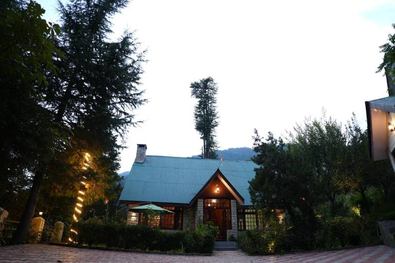 Charming villa with garden, grill & patio | Suitable for remote work | Pets are welcome in Kullu