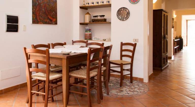 Vacation home with patio, garden & barbecue — photo 4