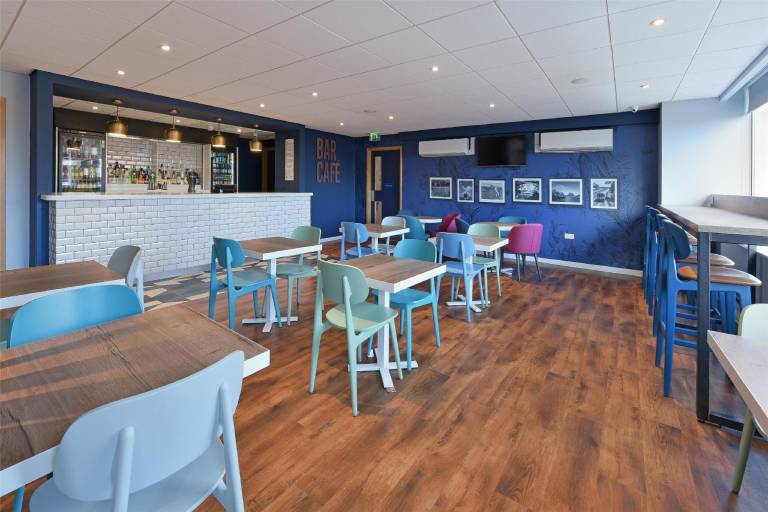 Travelodge London Raynes Park — photo 3