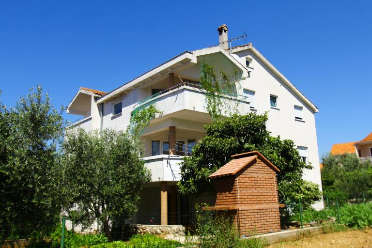 Tolle Wohnung in Sveti Filip I Jakov mit Eigenem Balkon + Neben dem Strand
