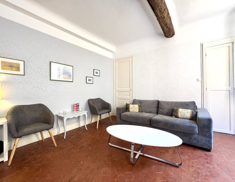 Fully equipped beautiful rental apartment | Close to Castle Hill | Next to the beach | Dogs allowed in Thiers