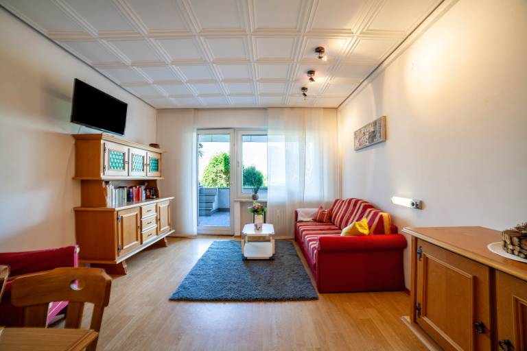 Apartment with pool, yard & terrace | Garden view in Avelengo