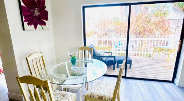 Rental apartment with pool — photo 4