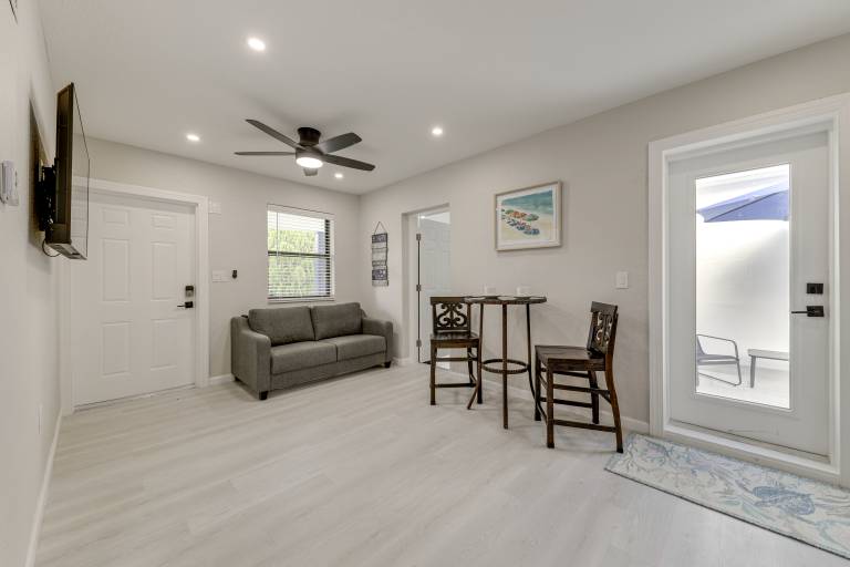 Flexible Family Living! Modern Pompano Beach Home — photo 5