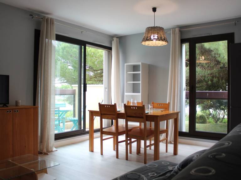 Charming holiday apartment with pool | Next to the beach | Pet-friendly — photo 2