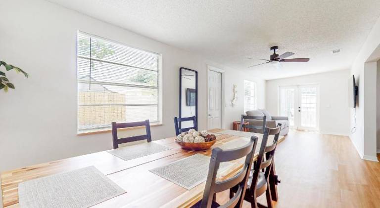 Spacious house with pool | Pet-friendly — photo 3