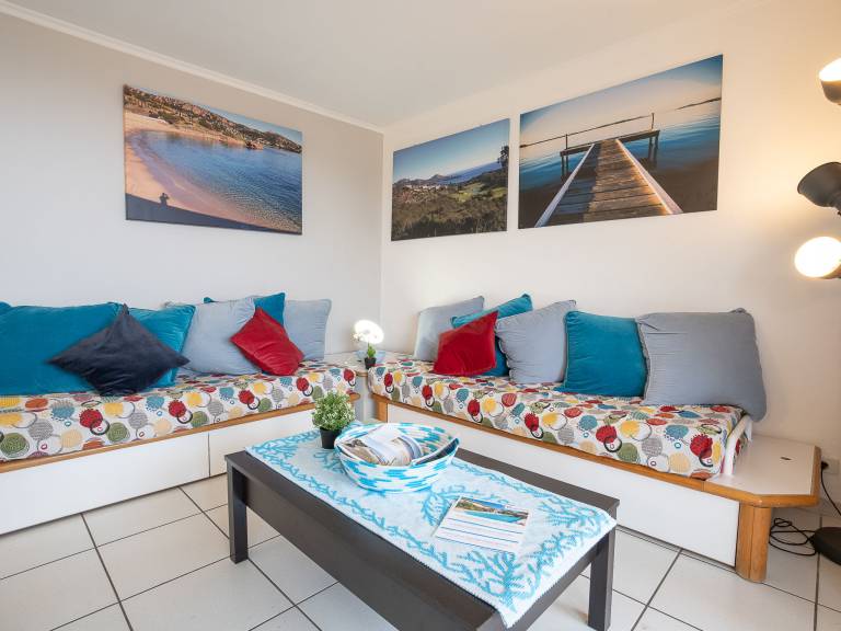 Children-friendly rental apartment with patio, pool & garden | Sea view | Pets are welcome — photo 3