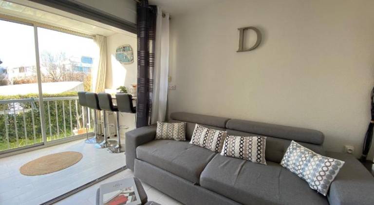 Rental apartment with pool — photo 2