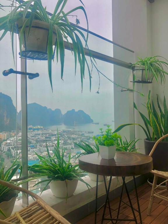 Pleasant rental apartment with yard, pool & jacuzzi | Water view | Suitable for remote work | Dogs allowed — photo 5