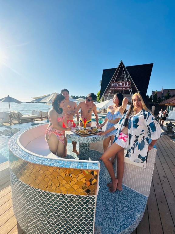 Miracle BeachClub With free Luxury Sunbeds&credit — photo 2