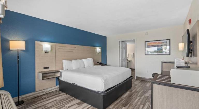 Baymont by Wyndham Orlando Downtown — photo 2