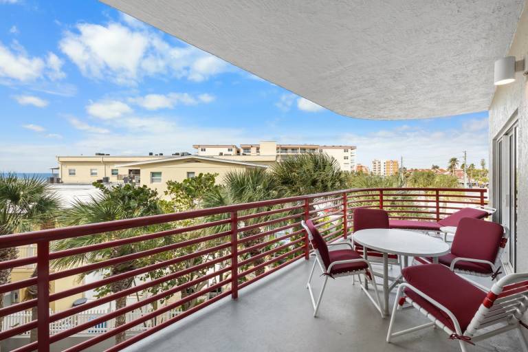Condo  Madeira Beach