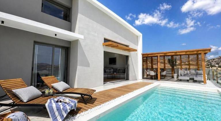 Fully equipped lovely villa with terrace & private pool | Dogs allowed in Nafplio