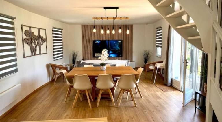 Vacation home with 3 rooms for 9 persons in Montreuil