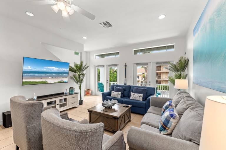 Family-oriented wonderful house with pool & yard | Close to the beach | Dogs allowed — photo 3