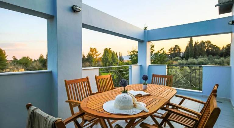 Fully equipped ample vacation home with terrace, pool & yard | Dogs allowed — photo 3