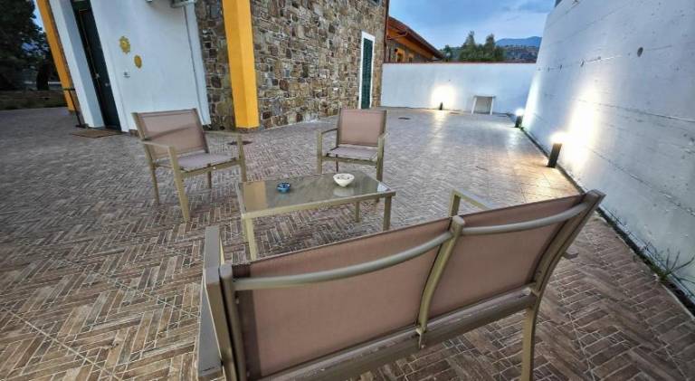 House with garden & patio | Pets allowed — photo 4