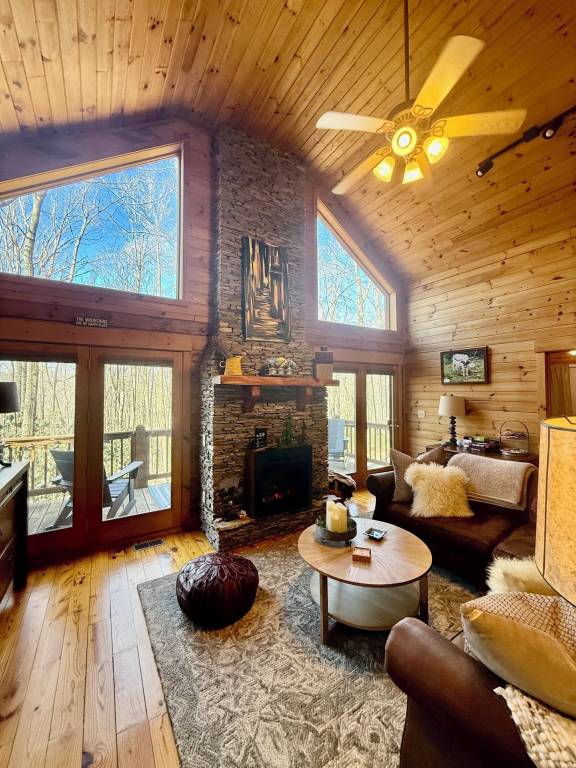 Cabin West Jefferson