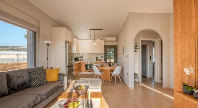 Vacation home with yard & terrace — photo 2