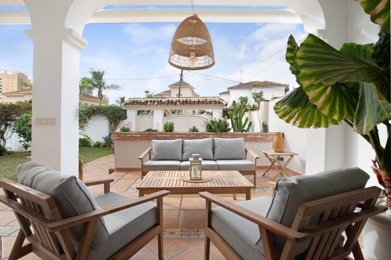 La Casita del Mar – House with Jacuzzi, Garden & Terraces 300 m from the Beach in Torremolinos — photo 2
