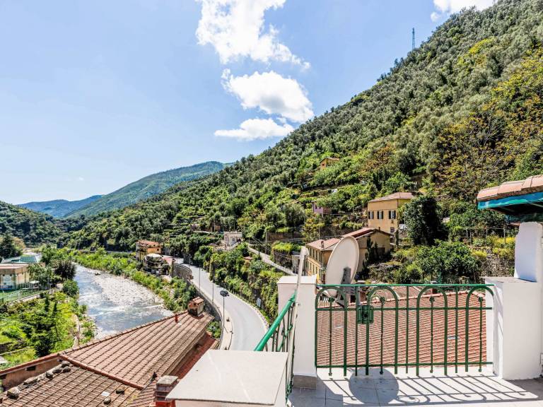 Ferienhaus mit Pool in Badalucco, Ligurien f&uuml;r max. 3 Personen