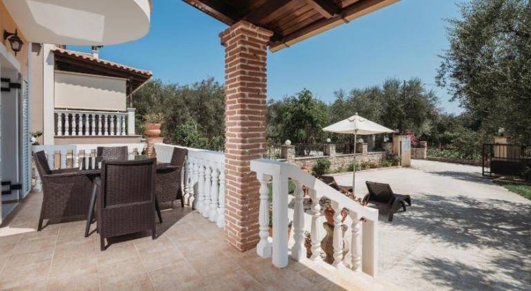 Villa with 3 rooms for 6 persons — photo 4