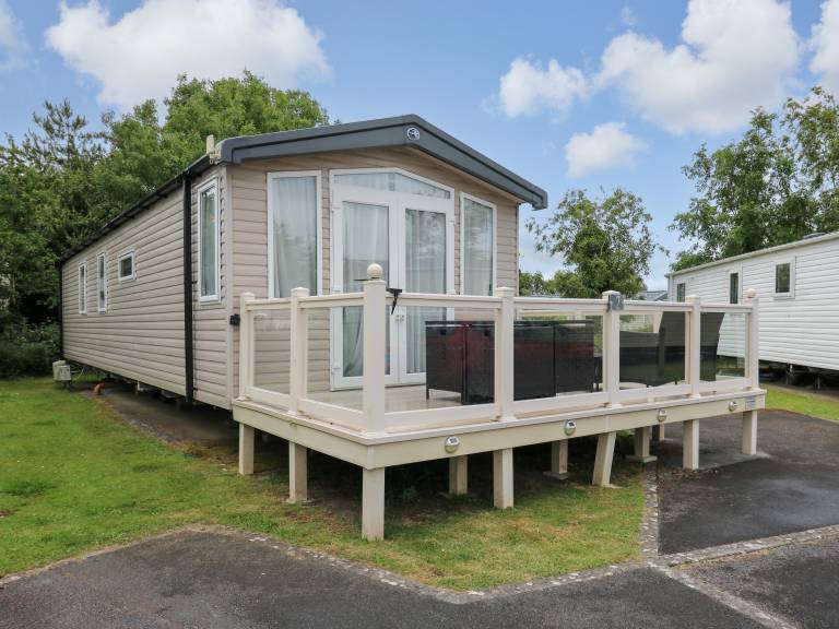 Cottage with yard | Beach view | Dogs allowed — photo 2