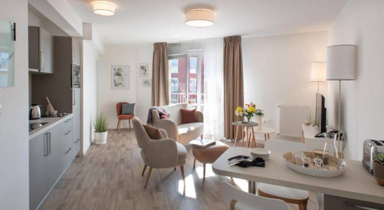 Charming serviced apartment with terrace, sauna & pool | Pets allowed — photo 2
