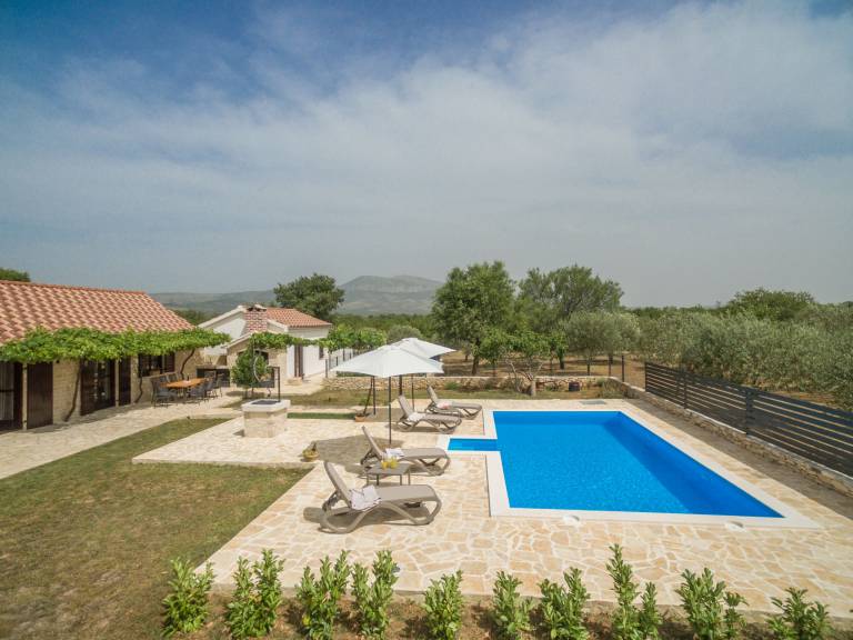 Family-friendly villa with patio, garden & private pool | Pets are welcome — photo 3