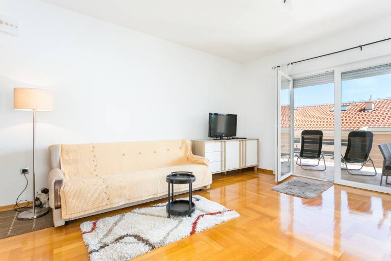Holiday apartment with patio | Sea view — photo 3