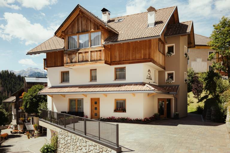 Apartment "Chalet La Flüta - Primula" with Mountain View, Private Balcony and Wi-Fi — photo 2