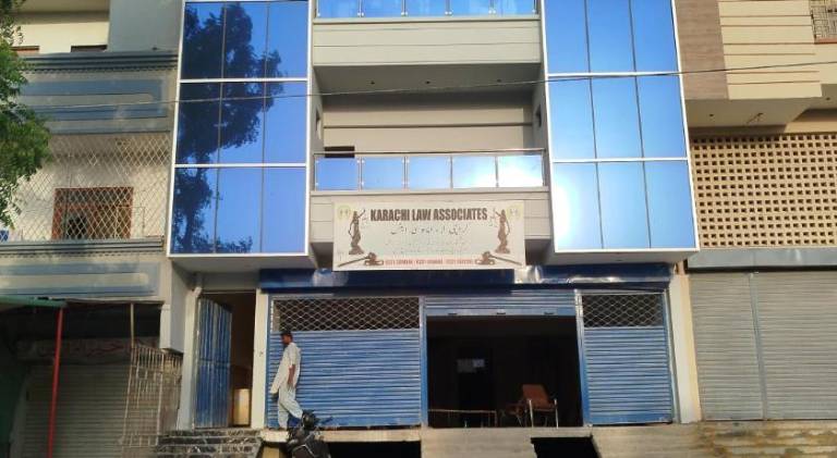 Hotel Crown Plaza Near Karachi Airport Darul sehat Hospital Dow Agha khan and Liaqat Hospital