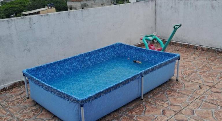 Vacation home with pool — photo 3