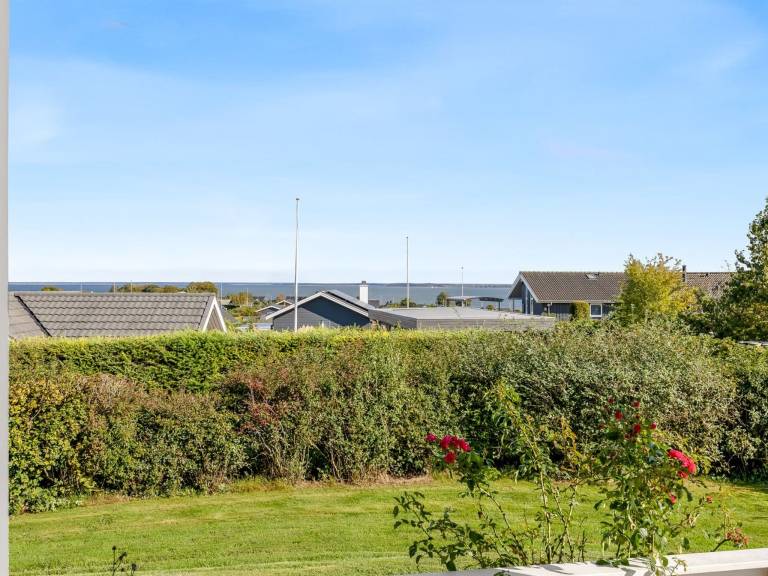 Children-friendly charming house with patio & BBQ | Sea view | Beach nearby | Dogs allowed — photo 3
