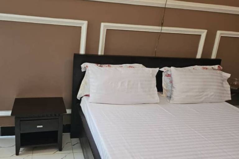 Bed and breakfast  Dar es Salaam